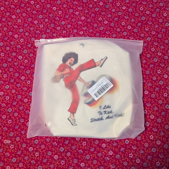 NWT Sally O’Malley I’m Fifty I Like To Kick Stretch And Kick Bag Funny Gift SNL - Picture 4 of 5